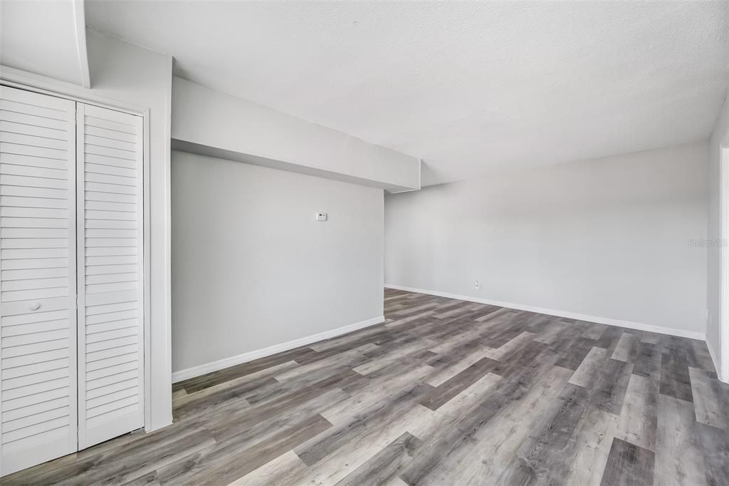 待售: $840,000 (10 贝兹, 0 浴室, 3278 平方英尺)