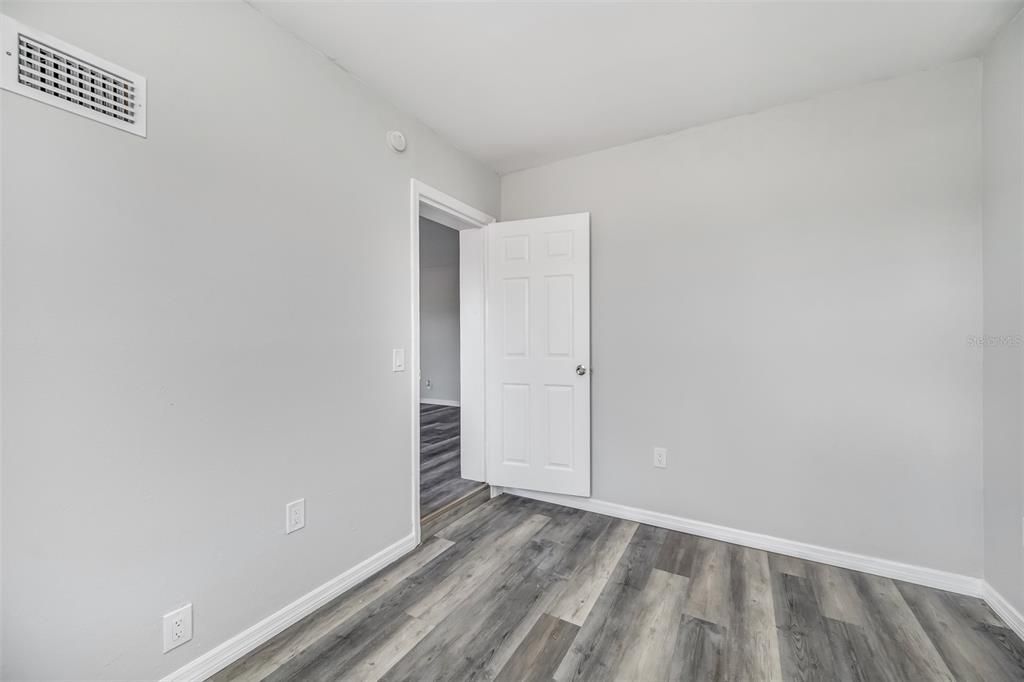 待售: $840,000 (10 贝兹, 0 浴室, 3278 平方英尺)