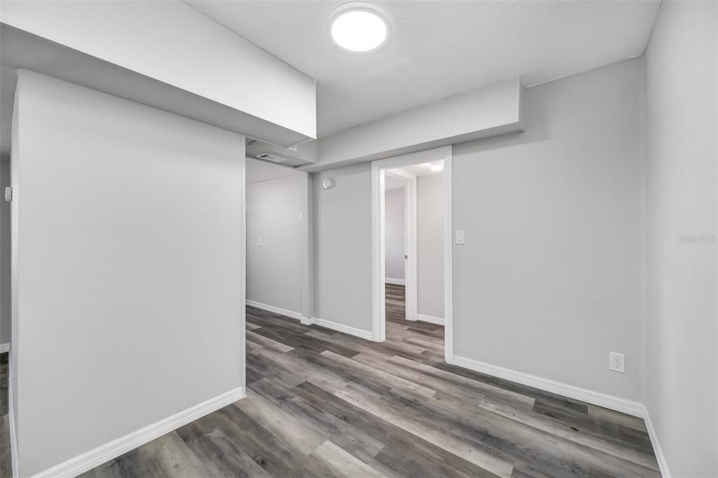 待售: $840,000 (10 贝兹, 0 浴室, 3278 平方英尺)