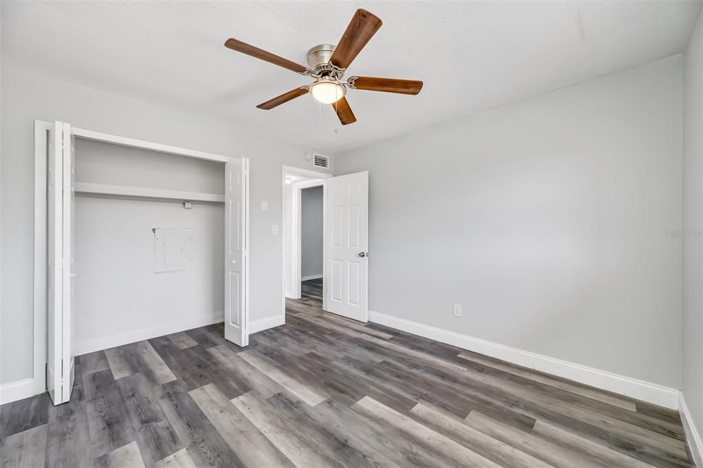 待售: $840,000 (10 贝兹, 0 浴室, 3278 平方英尺)