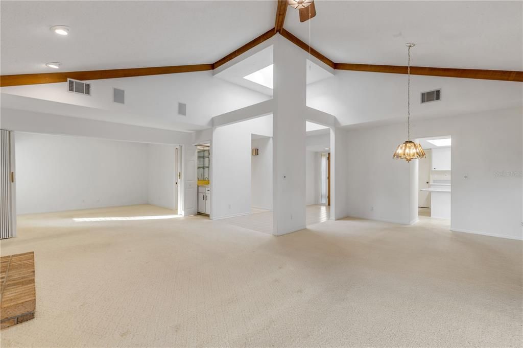 En Venta: $350,000 (2 camas, 3 baños, 1789 Pies cuadrados)