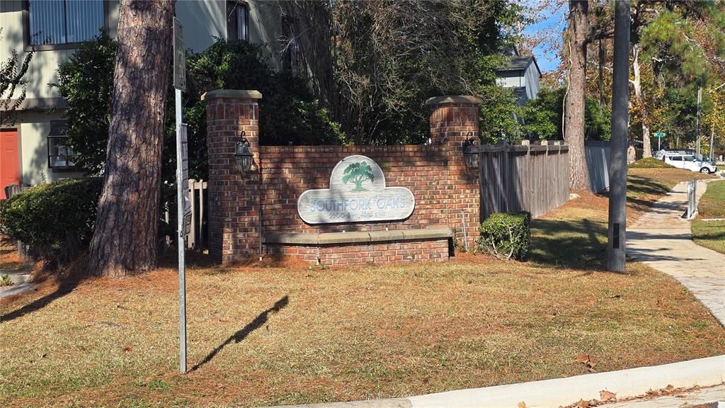 For Sale: $199,000 (2 beds, 2 baths, 1133 Square Feet)