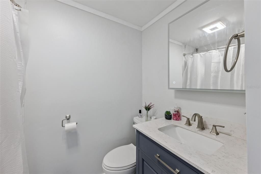 For Sale: $145,000 (1 beds, 1 baths, 678 Square Feet)