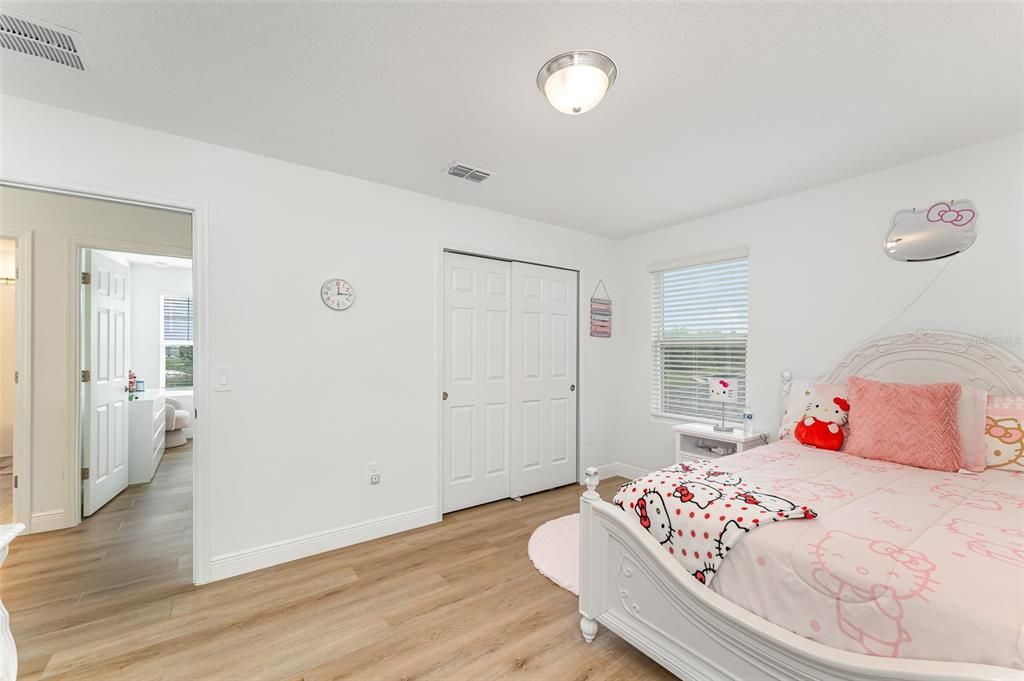 For Sale: $350,000 (4 beds, 3 baths, 2739 Square Feet)