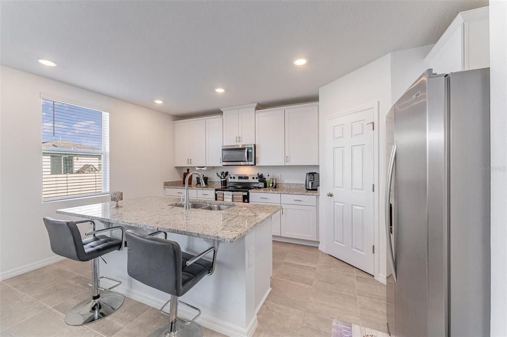 For Sale: $350,000 (4 beds, 3 baths, 2739 Square Feet)