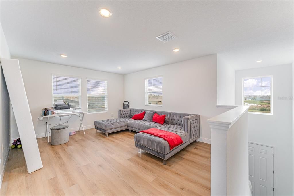 For Sale: $350,000 (4 beds, 3 baths, 2739 Square Feet)