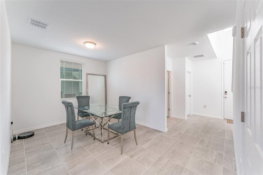 For Sale: $350,000 (4 beds, 3 baths, 2739 Square Feet)