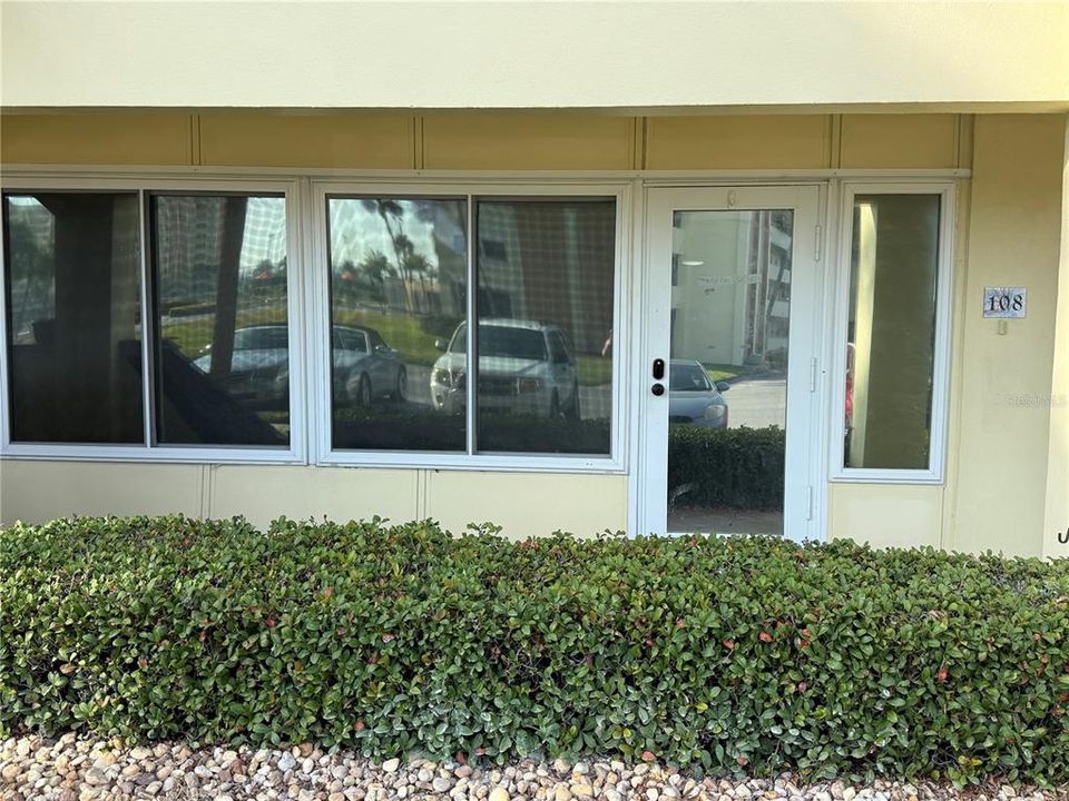 出租: $1,950 (2 贝兹, 2 浴室, 1055 平方英尺)