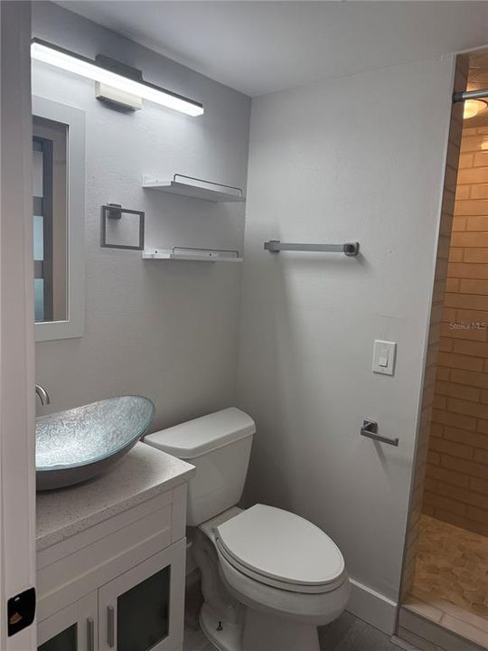 出租: $1,950 (2 贝兹, 2 浴室, 1055 平方英尺)