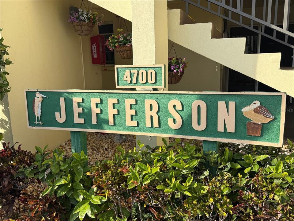 出租: $1,950 (2 贝兹, 2 浴室, 1055 平方英尺)