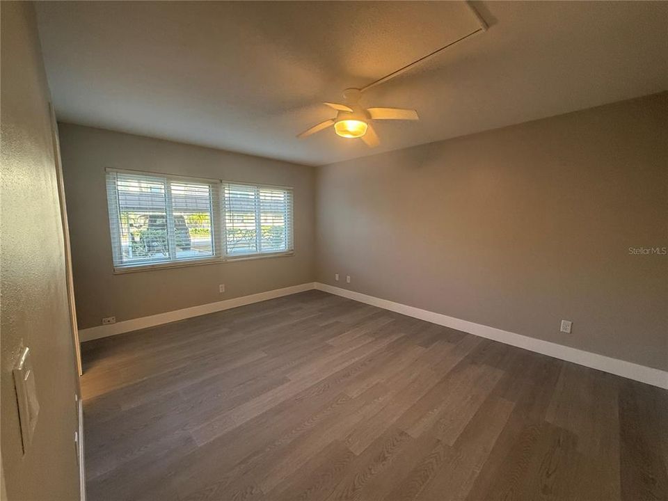 出租: $1,950 (2 贝兹, 2 浴室, 1055 平方英尺)