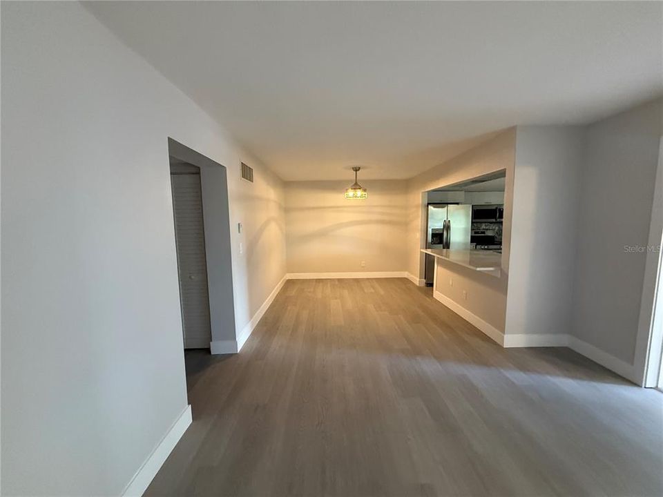 出租: $1,950 (2 贝兹, 2 浴室, 1055 平方英尺)