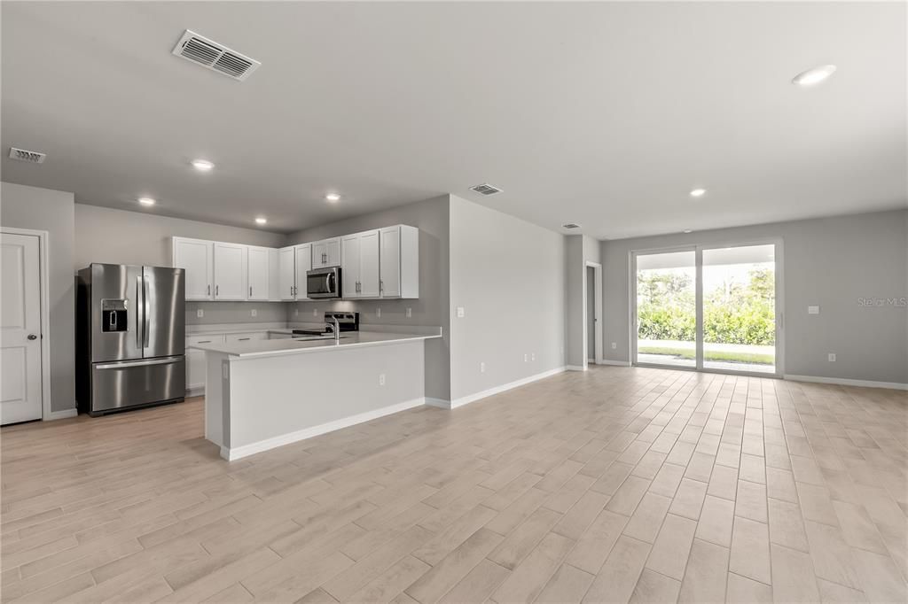 待售: $259,999 (2 贝兹, 2 浴室, 1503 平方英尺)