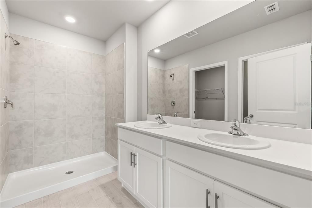 待售: $259,999 (2 贝兹, 2 浴室, 1503 平方英尺)