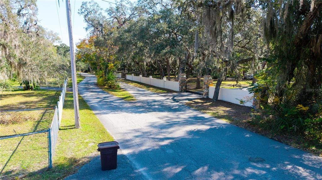 合同活跃: $159,900 (2.30 acres)