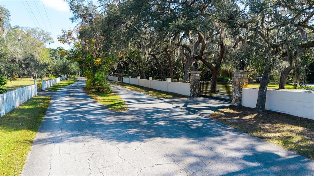 合同活跃: $159,900 (2.30 acres)