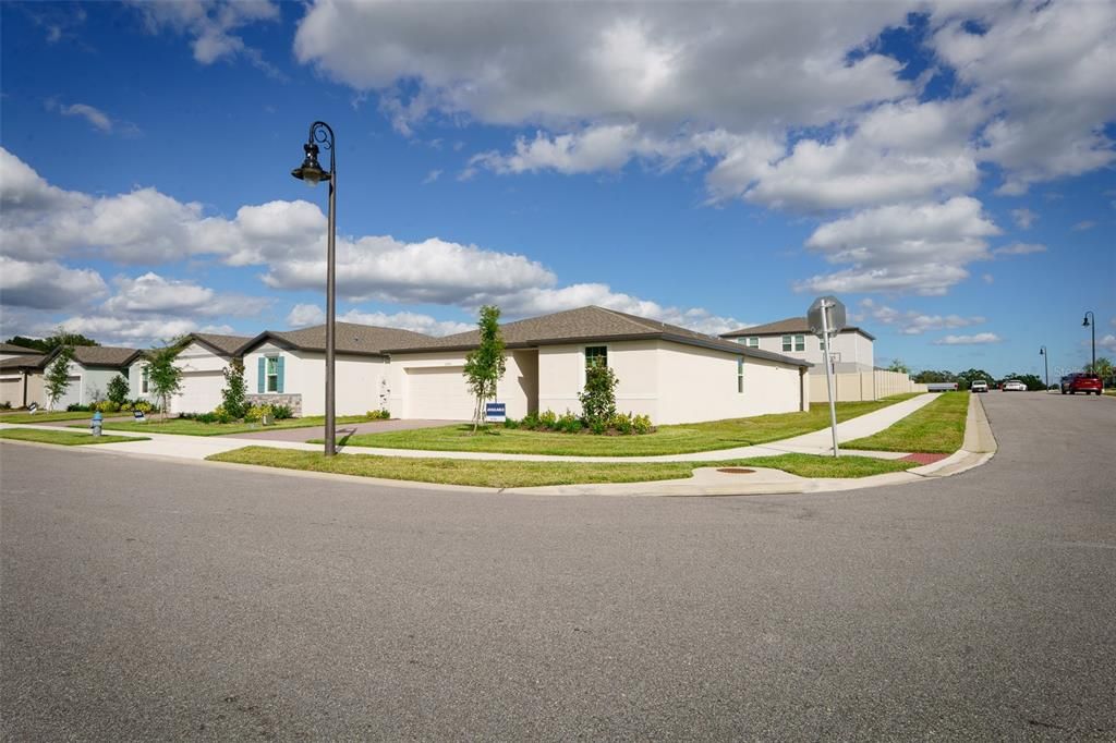 En Renta: $2,500 (4 camas, 3 baños, 1988 Pies cuadrados)