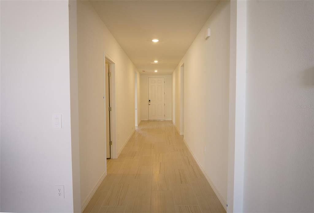 En Renta: $2,500 (4 camas, 3 baños, 1988 Pies cuadrados)