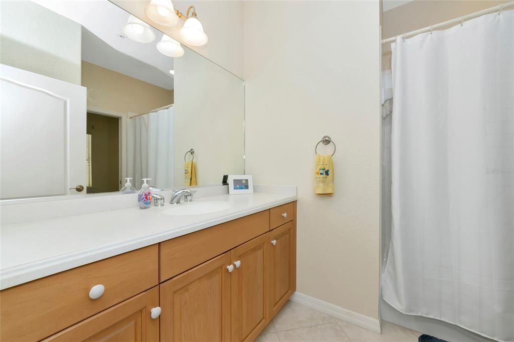 待售: $299,900 (2 贝兹, 2 浴室, 1527 平方英尺)