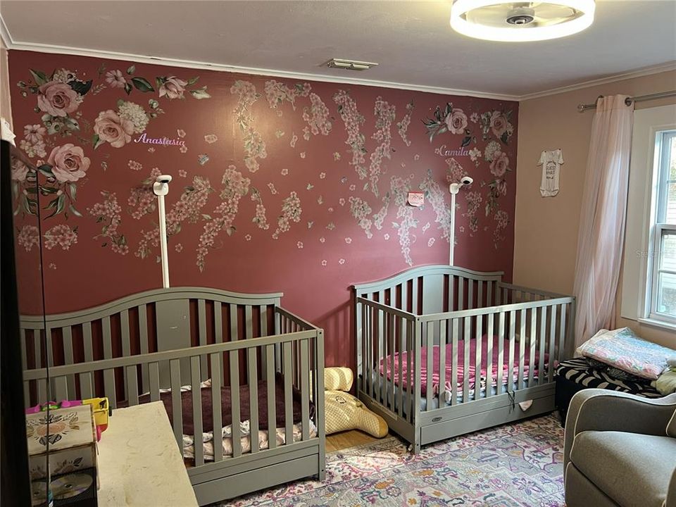 待售: $304,999 (4 贝兹, 1 浴室, 1612 平方英尺)