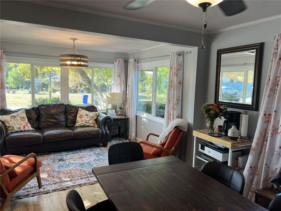 待售: $304,999 (4 贝兹, 1 浴室, 1612 平方英尺)