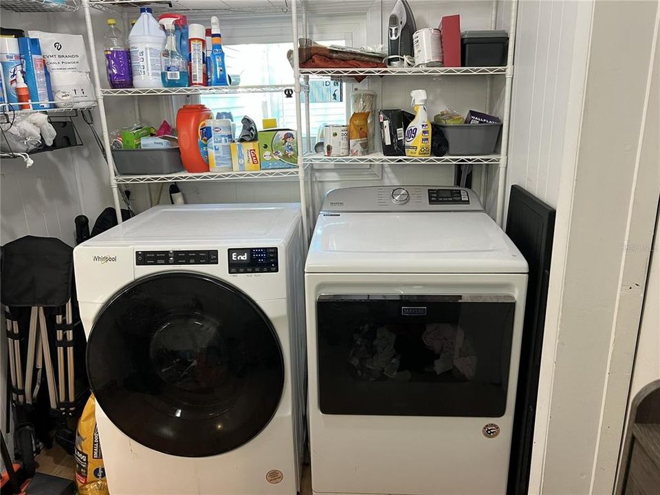 待售: $304,999 (4 贝兹, 1 浴室, 1612 平方英尺)