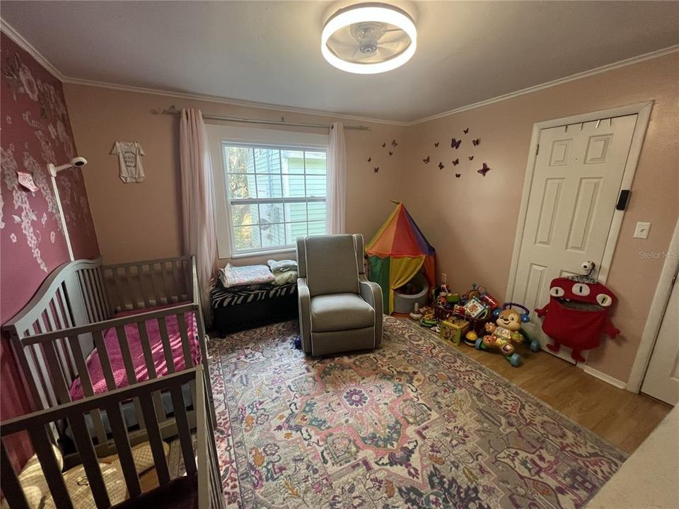 待售: $304,999 (4 贝兹, 1 浴室, 1612 平方英尺)