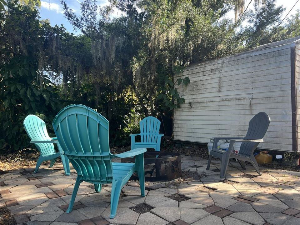 待售: $304,999 (4 贝兹, 1 浴室, 1612 平方英尺)