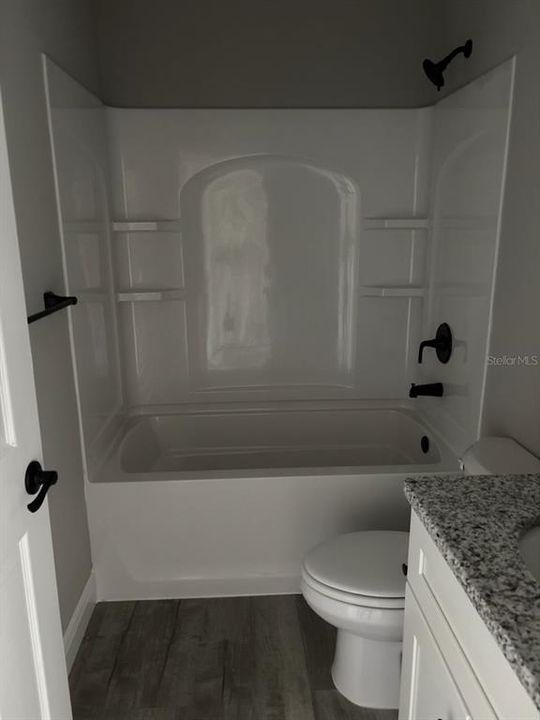 For Sale: $234,900 (3 beds, 2 baths, 1405 Square Feet)