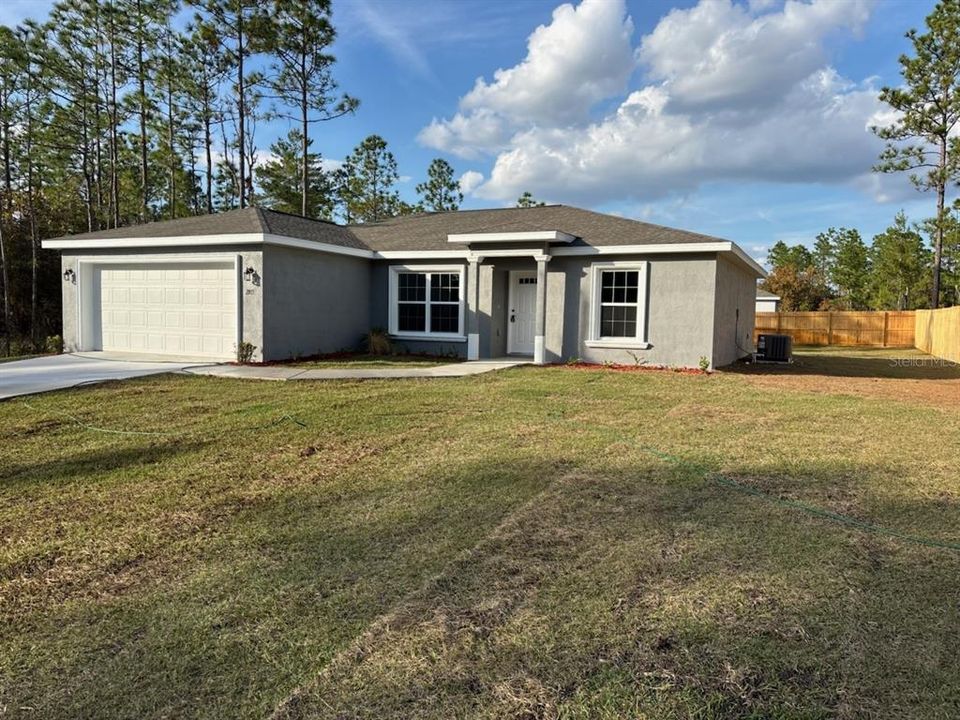 For Sale: $234,900 (3 beds, 2 baths, 1405 Square Feet)