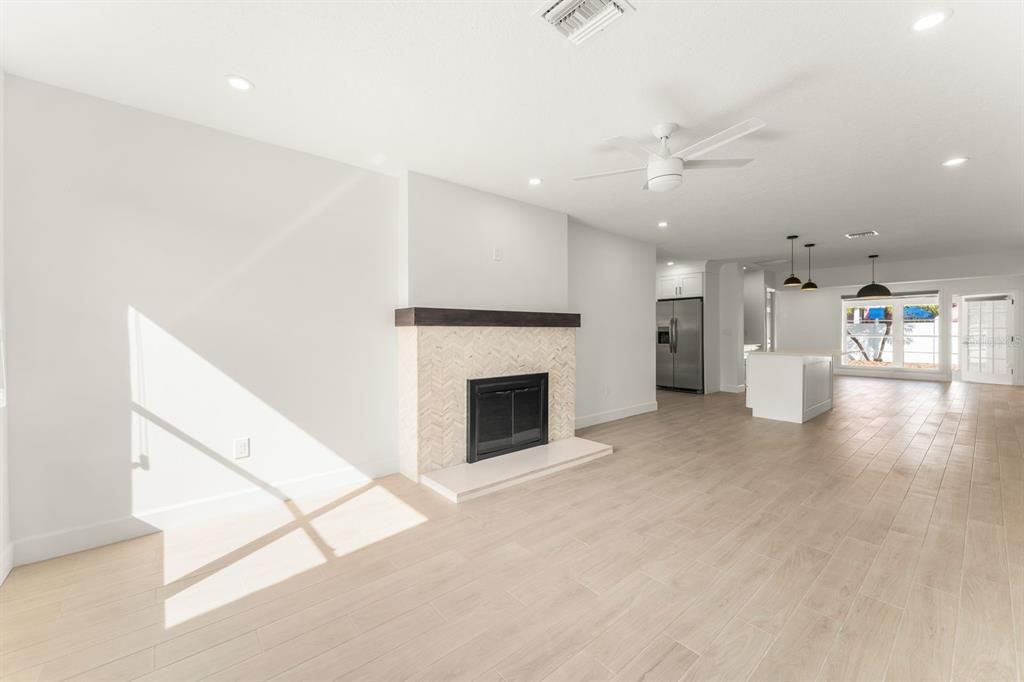 待售: $895,000 (3 贝兹, 3 浴室, 1856 平方英尺)