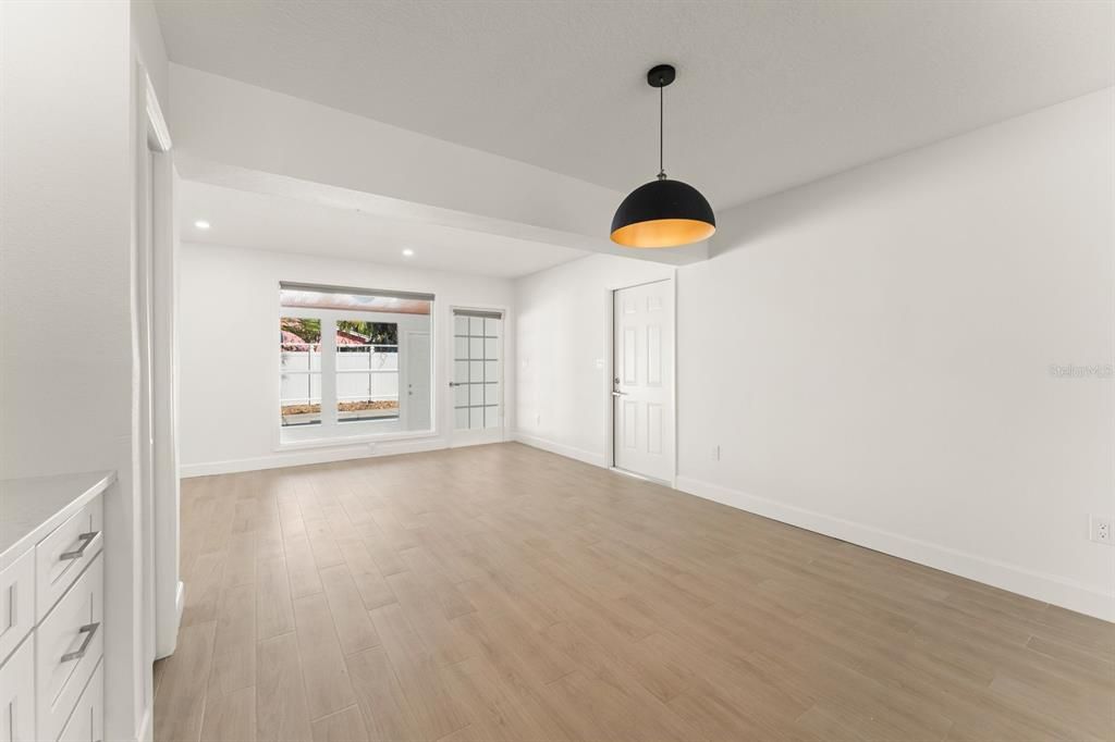 待售: $895,000 (3 贝兹, 3 浴室, 1856 平方英尺)