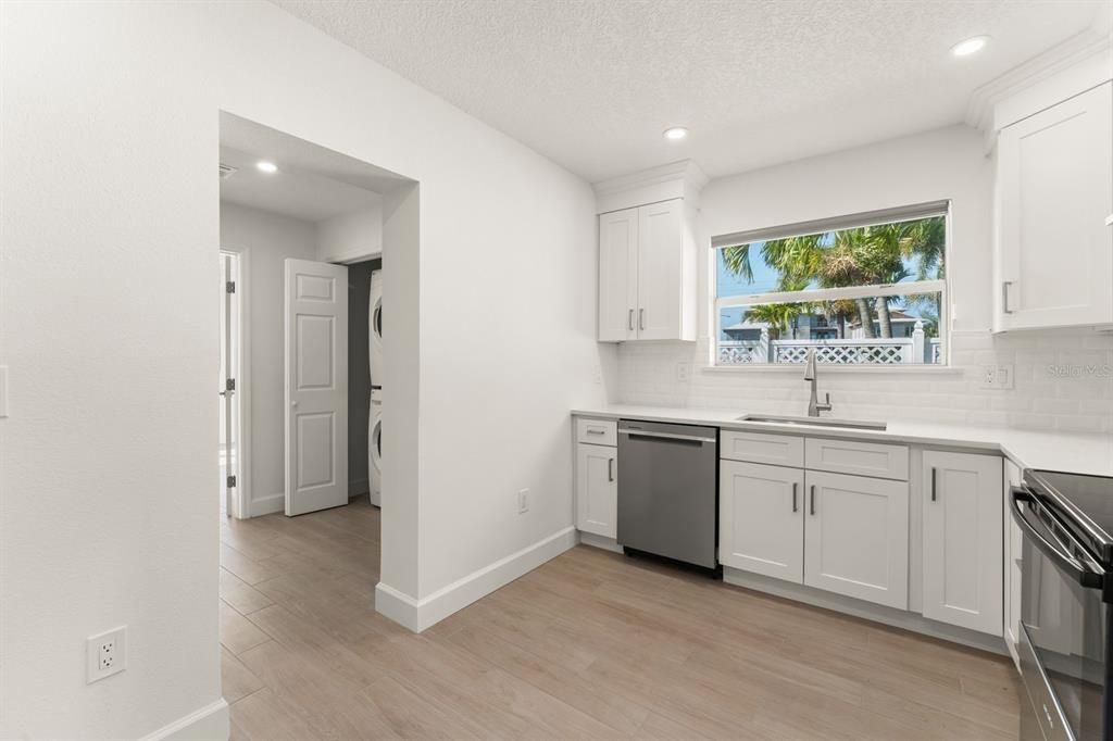 待售: $895,000 (3 贝兹, 3 浴室, 1856 平方英尺)