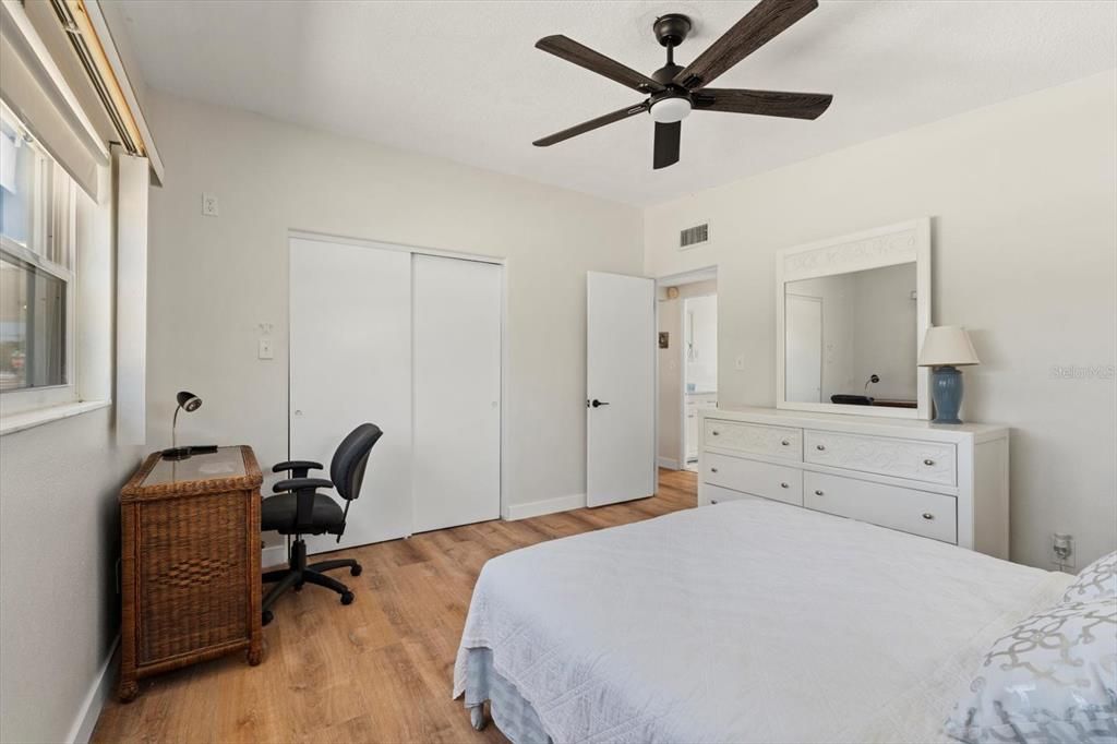 For Sale: $589,000 (3 beds, 2 baths, 1664 Square Feet)