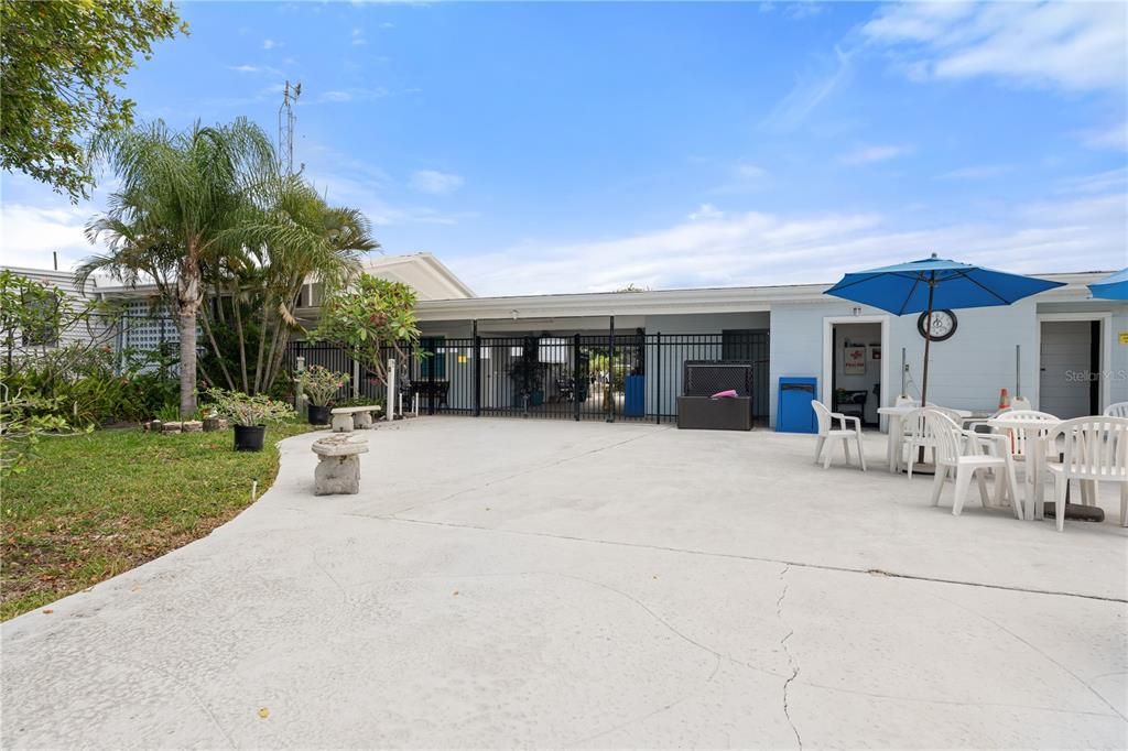 For Sale: $589,000 (3 beds, 2 baths, 1664 Square Feet)