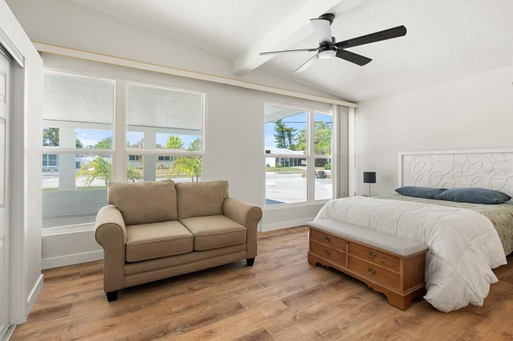 For Sale: $589,000 (3 beds, 2 baths, 1664 Square Feet)