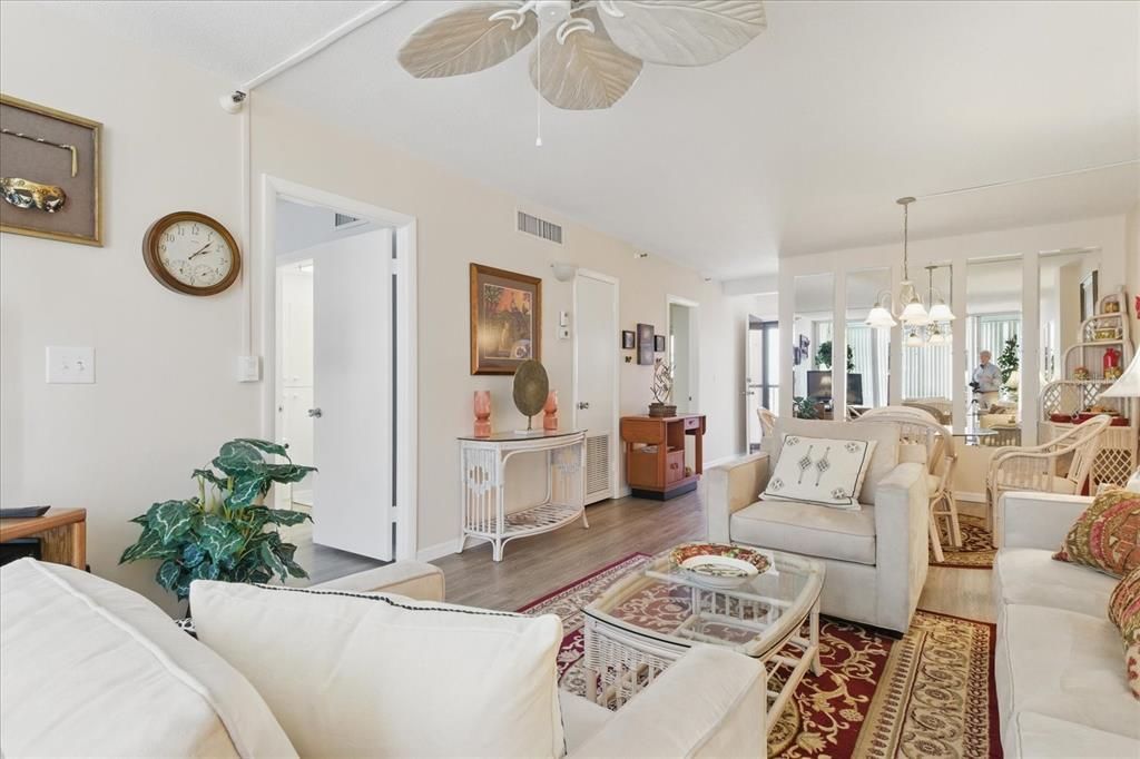 For Rent: $3,600 (2 beds, 2 baths, 900 Square Feet)