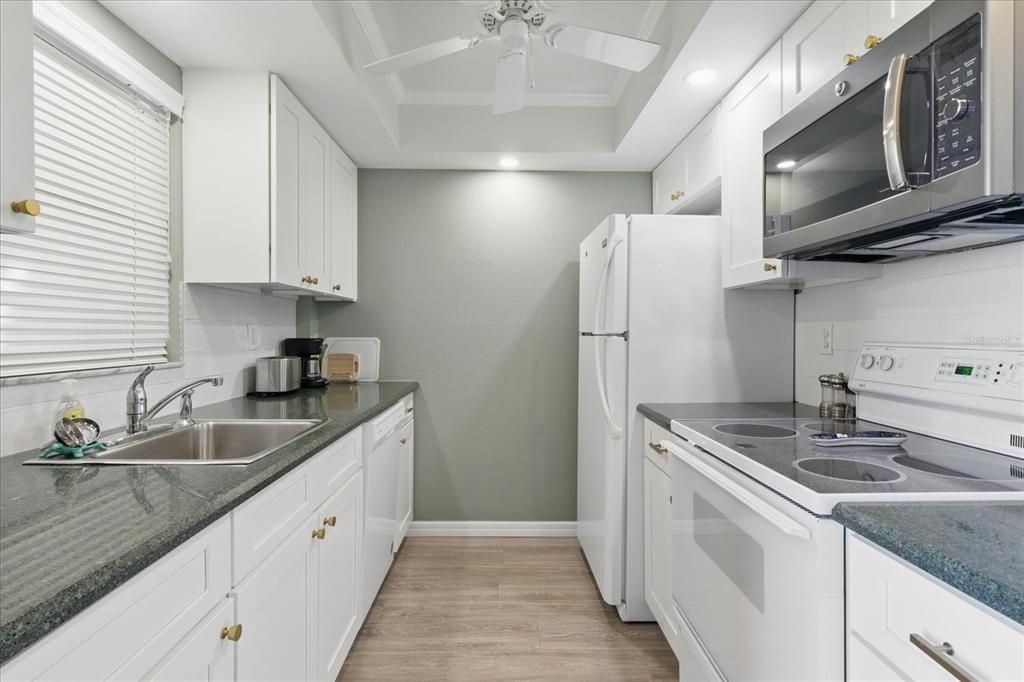 For Rent: $3,600 (2 beds, 2 baths, 900 Square Feet)