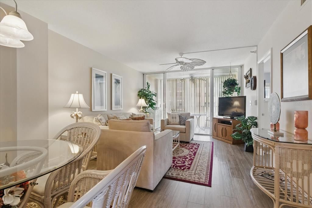 For Rent: $3,600 (2 beds, 2 baths, 900 Square Feet)