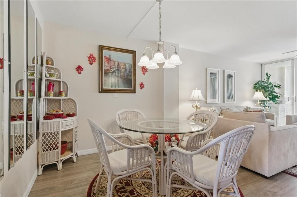 For Rent: $3,600 (2 beds, 2 baths, 900 Square Feet)