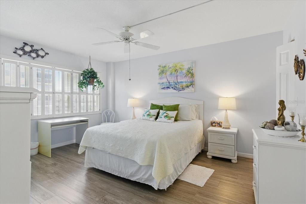 For Rent: $3,600 (2 beds, 2 baths, 900 Square Feet)