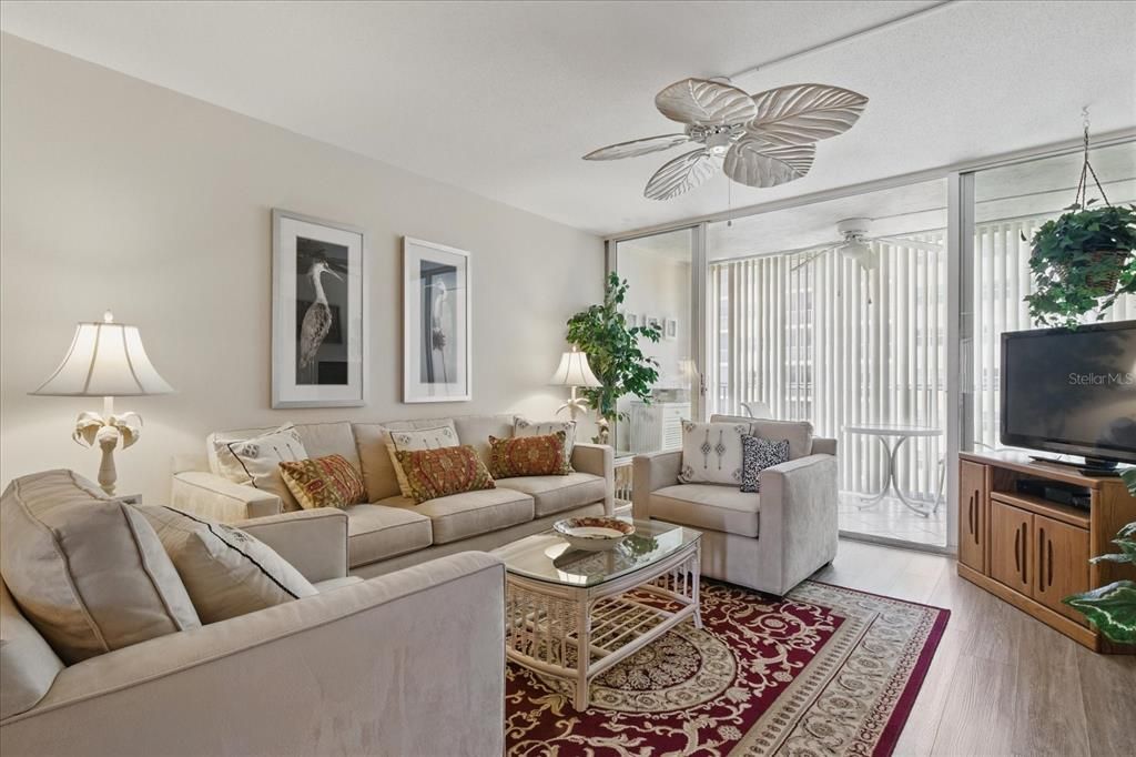 For Rent: $3,600 (2 beds, 2 baths, 900 Square Feet)