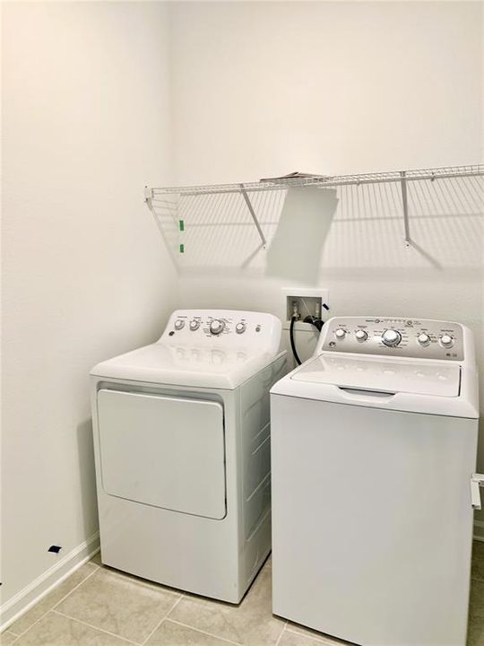 For Rent: $2,499 (4 beds, 2 baths, 2278 Square Feet)