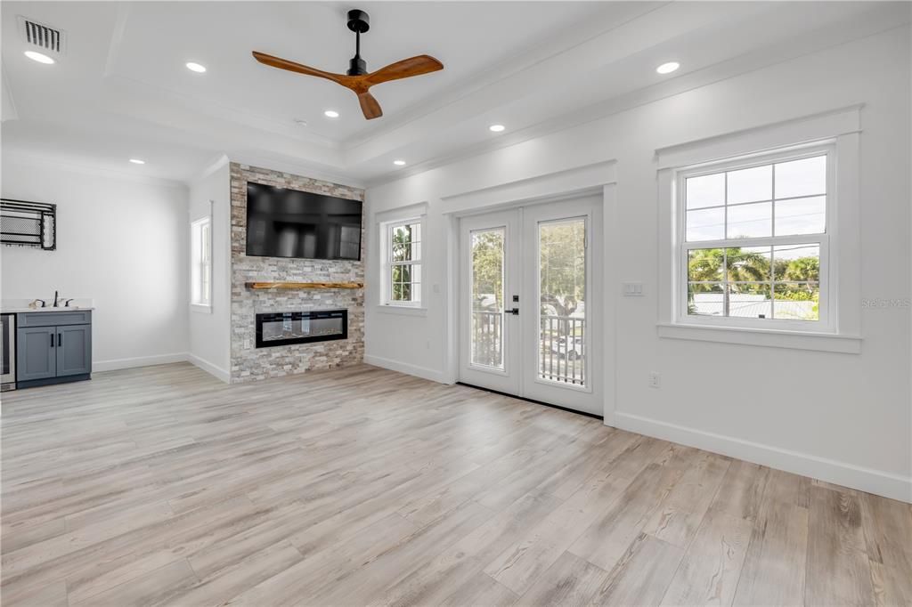 En Venta: $2,200,000 (4 camas, 3 baños, 2431 Pies cuadrados)