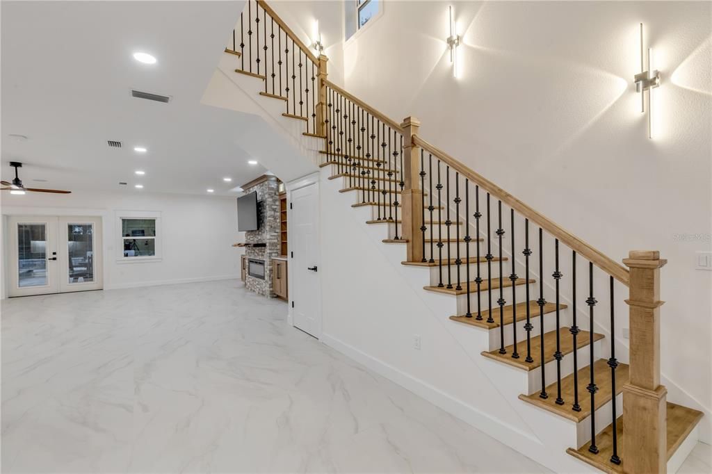 En Venta: $2,200,000 (4 camas, 3 baños, 2431 Pies cuadrados)