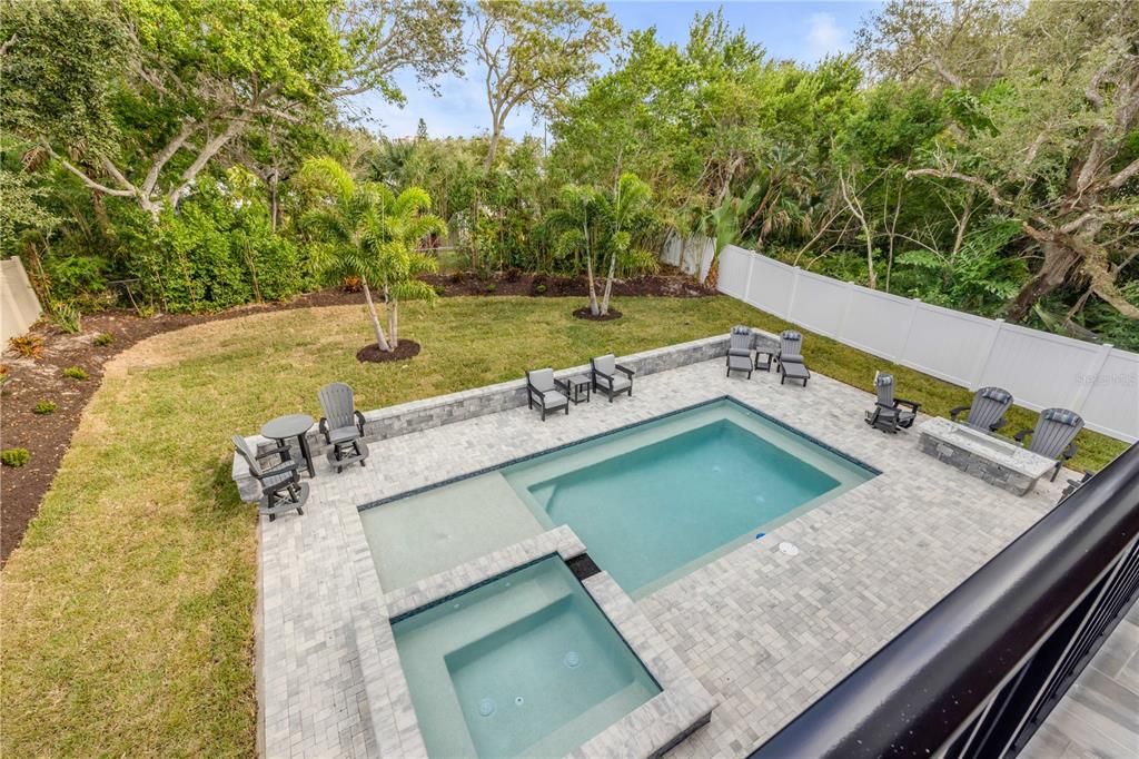 En Venta: $2,200,000 (4 camas, 3 baños, 2431 Pies cuadrados)