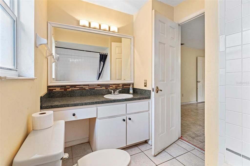 En Venta: $215,000 (3 camas, 2 baños, 1104 Pies cuadrados)