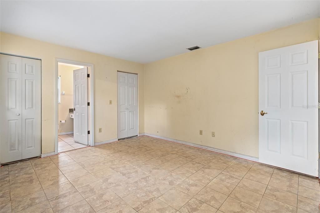 En Venta: $215,000 (3 camas, 2 baños, 1104 Pies cuadrados)