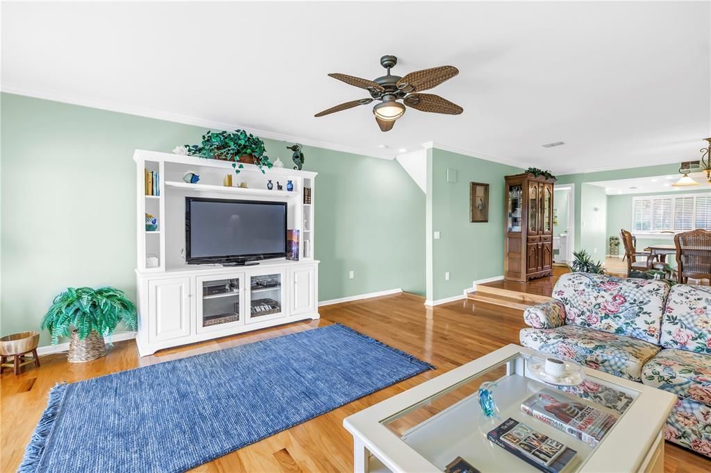 For Sale: $675,000 (2 beds, 2 baths, 1750 Square Feet)