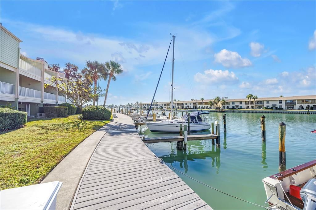 For Sale: $675,000 (2 beds, 2 baths, 1750 Square Feet)